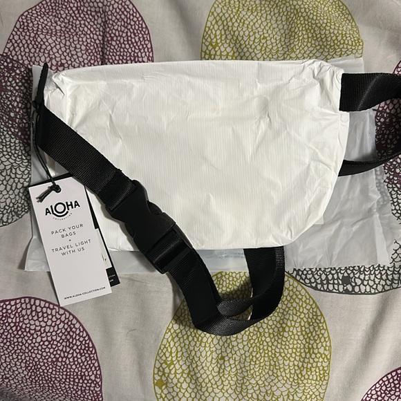 ALOHA Mini Hip Pack - Picture 7 of 7